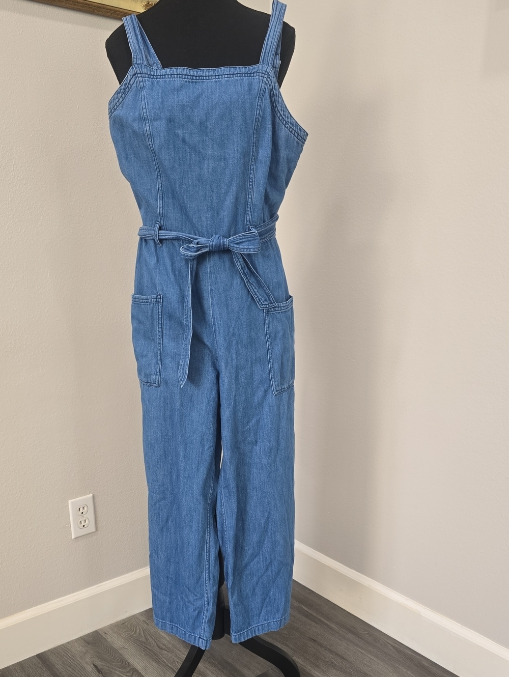 Old Navy Medium Blue Denim Tie-Waist Wide-Leg Jumpsuit